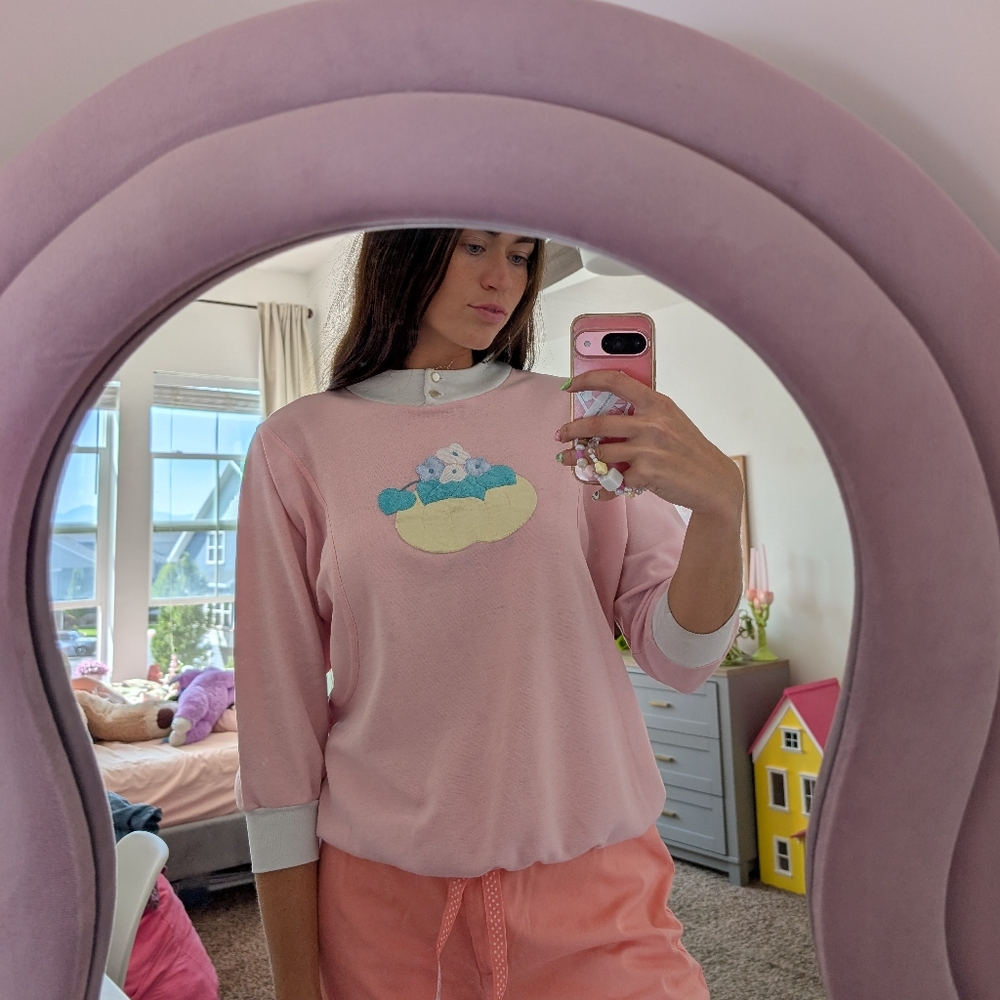 Pink Vintage Sweatshirt with Floral Pumpkin Patch Size Small